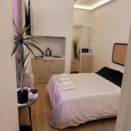 Tiny Studio Rosa - Bairro Alto Лиссабон Экстерьер фото